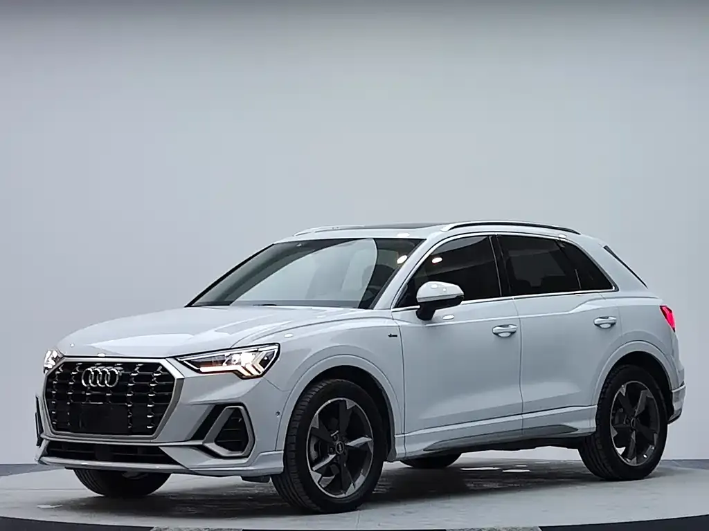 Audi Q3 — фото 10
