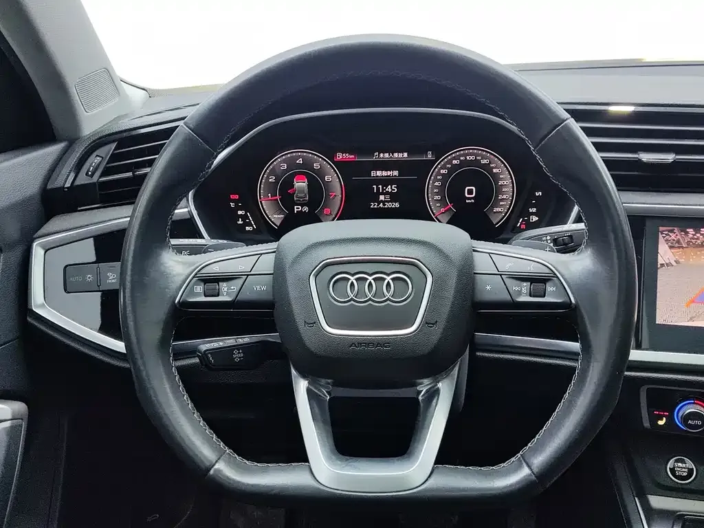 Audi Q3 — фото 8