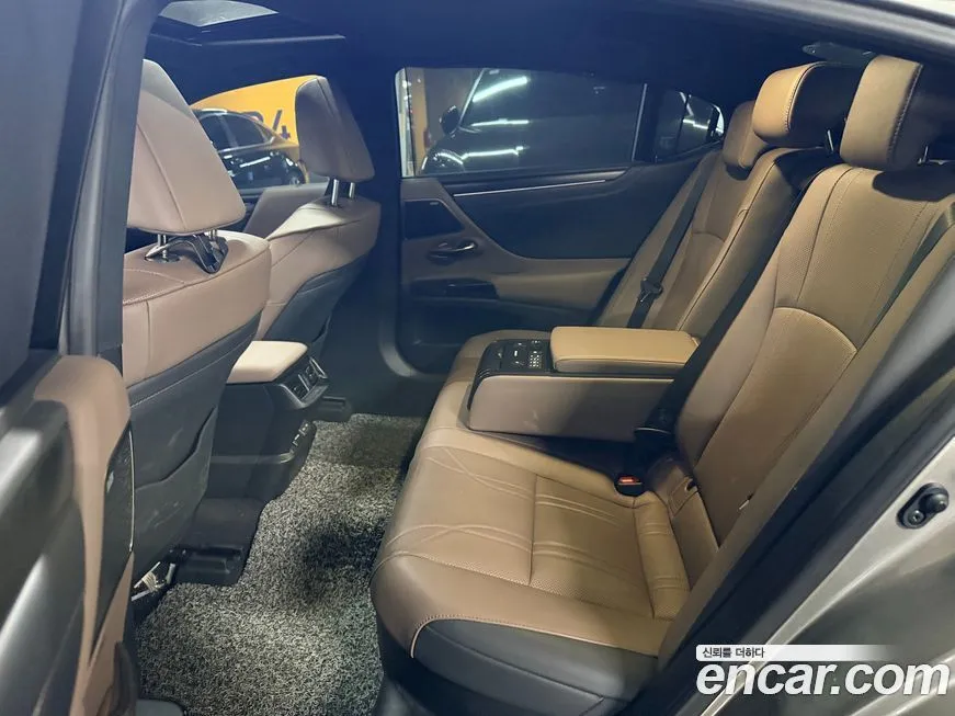 Lexus ES 2023 из KR, фото 10