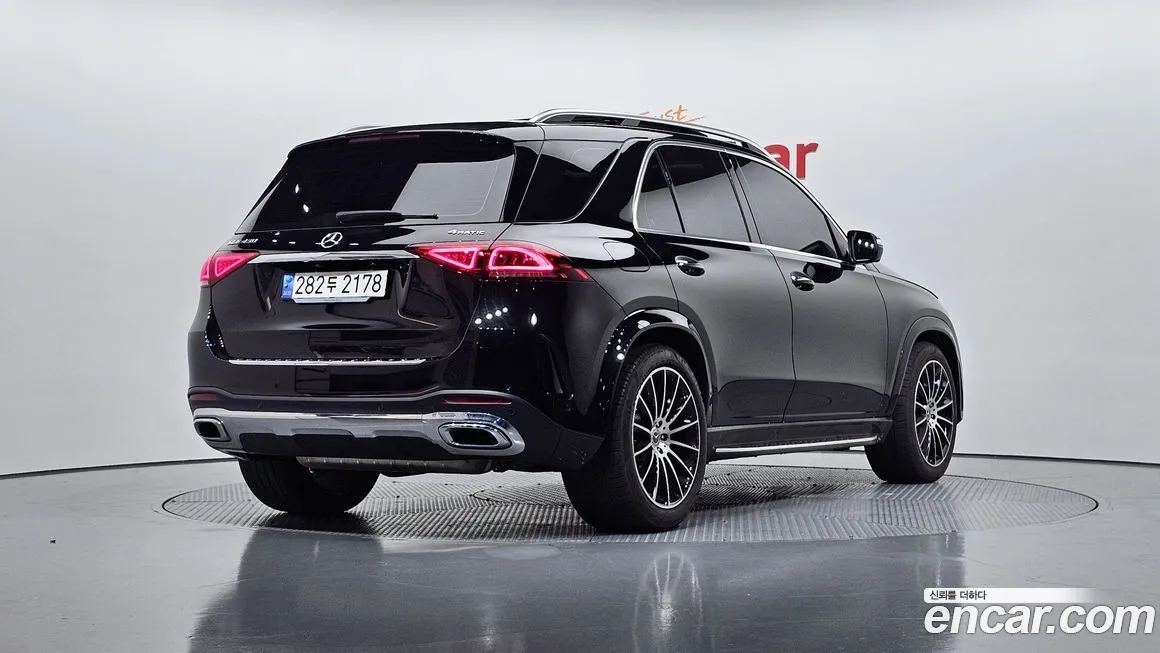 Mercedes-Benz GLE-Class — фото 6