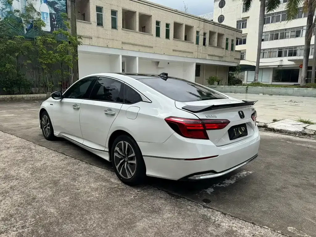 Honda Inspire — фото 8