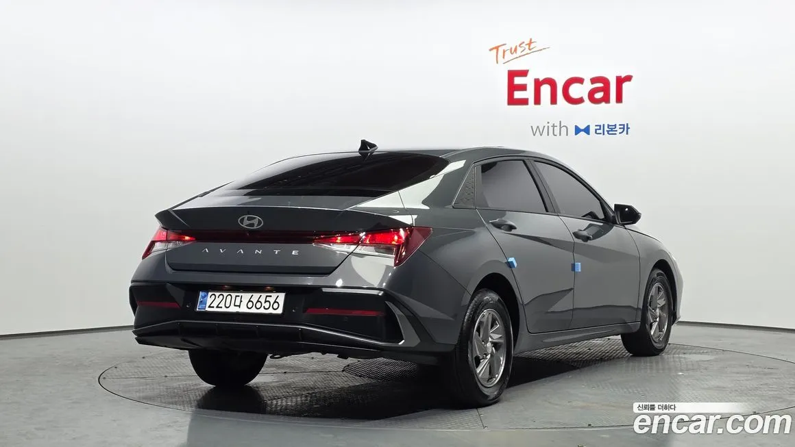 Hyundai AVANTE — фото 2