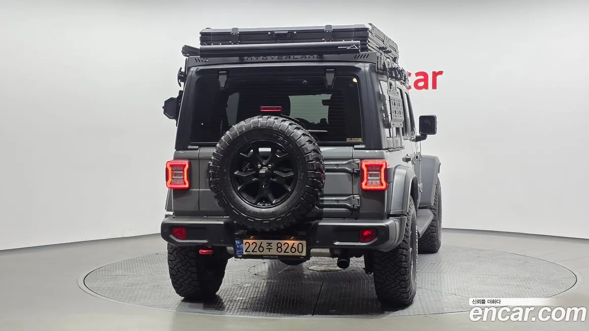 Jeep Wrangler — фото 7