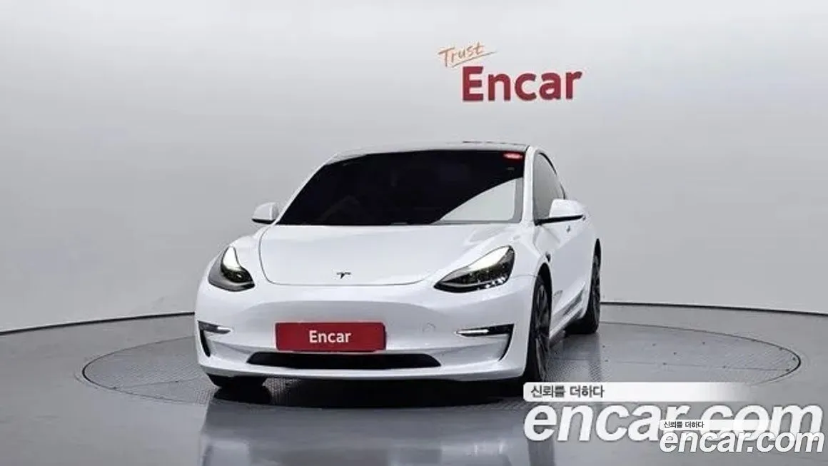 Tesla Model 3 — фото 7