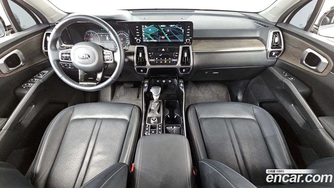 Kia Sorento — фото 8