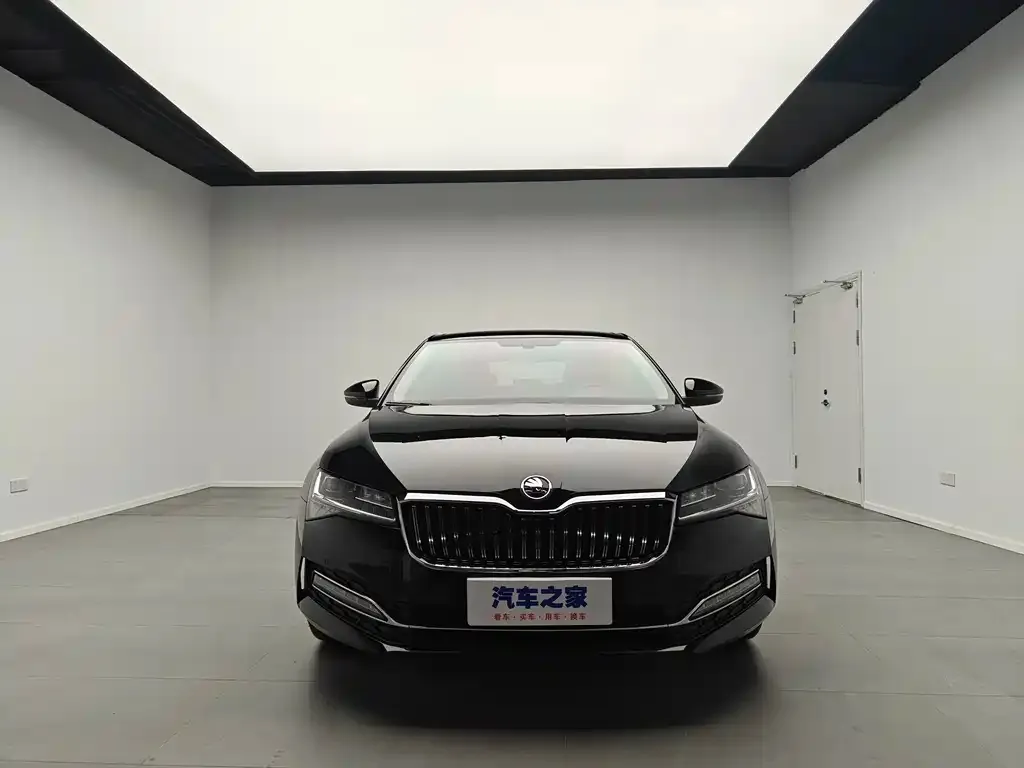 Skoda Superb 2023 из CN, фото 4