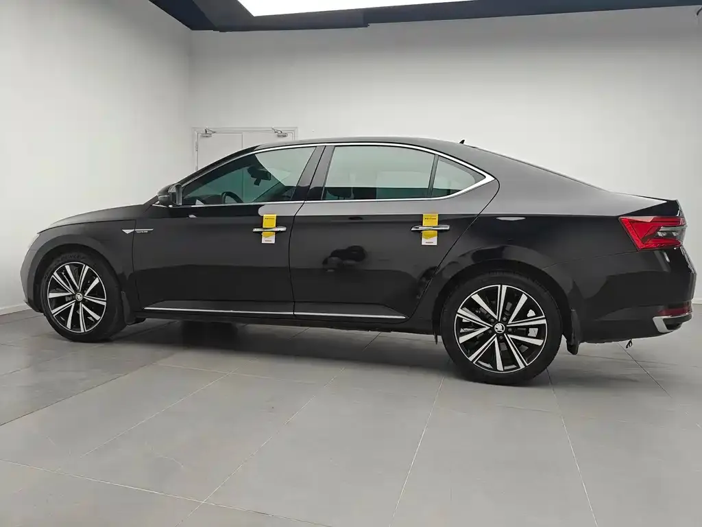 Skoda Superb 2023 из CN, фото 7