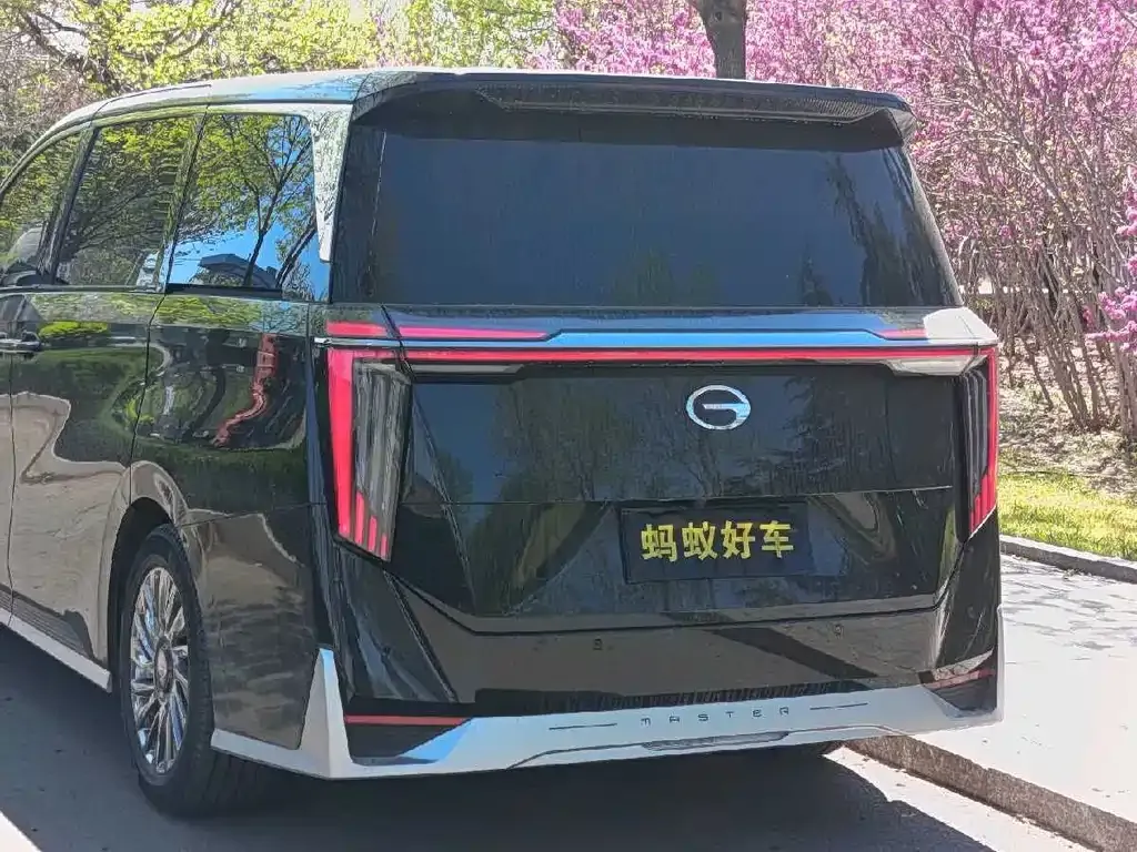 GAC Motor Trumpchi M8 — фото 9