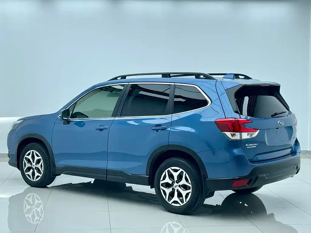 Subaru Forester 2022 из CN, фото 10