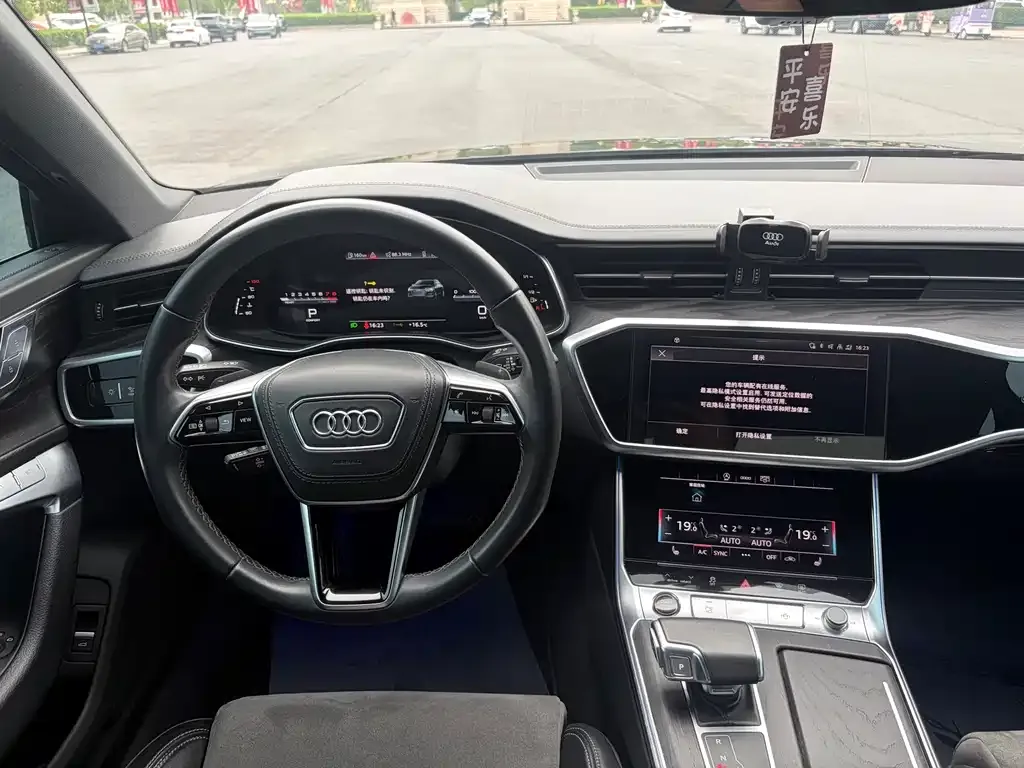 Audi A6L — фото 7