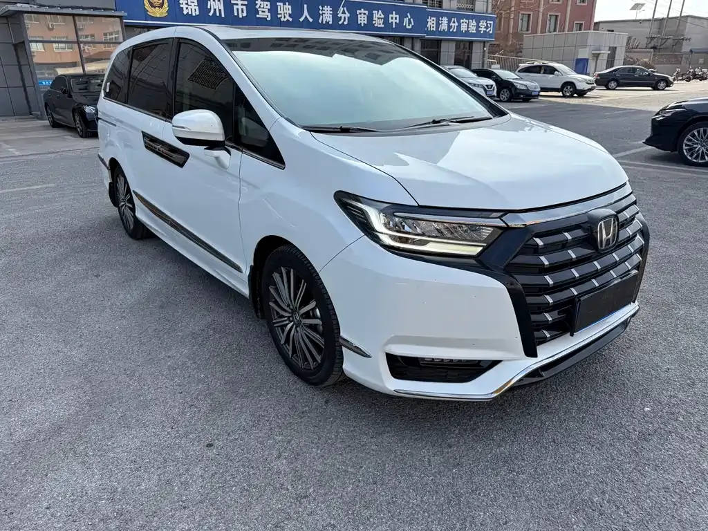 Honda Elysion 2023 из CN, фото 9