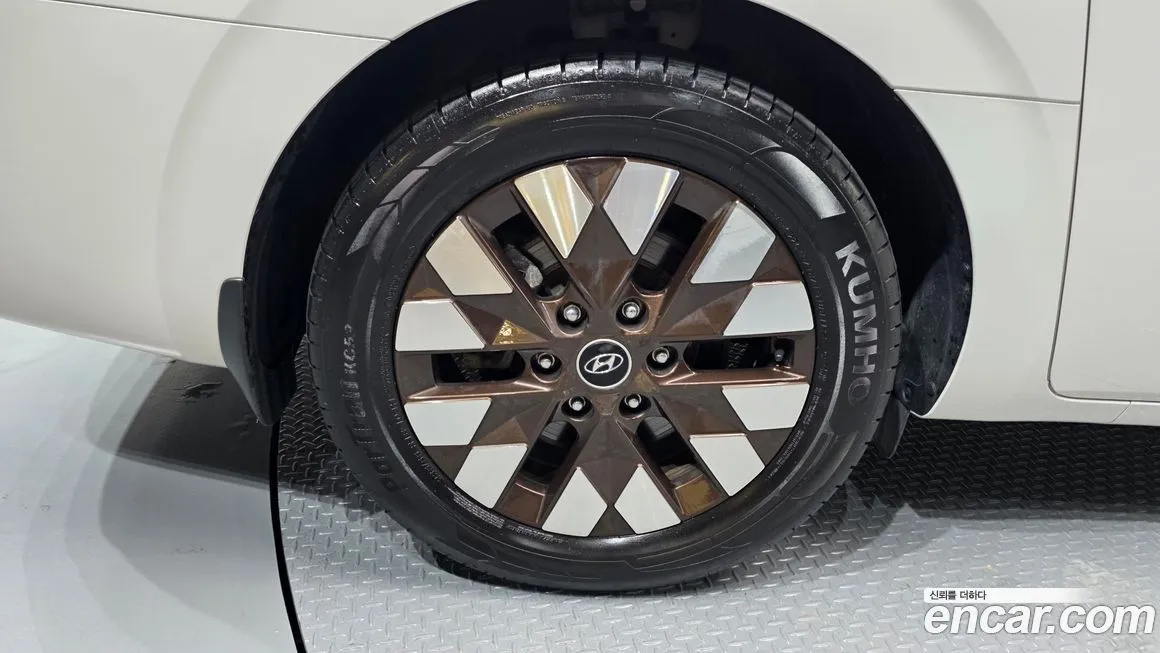 Hyundai Staria — фото 6