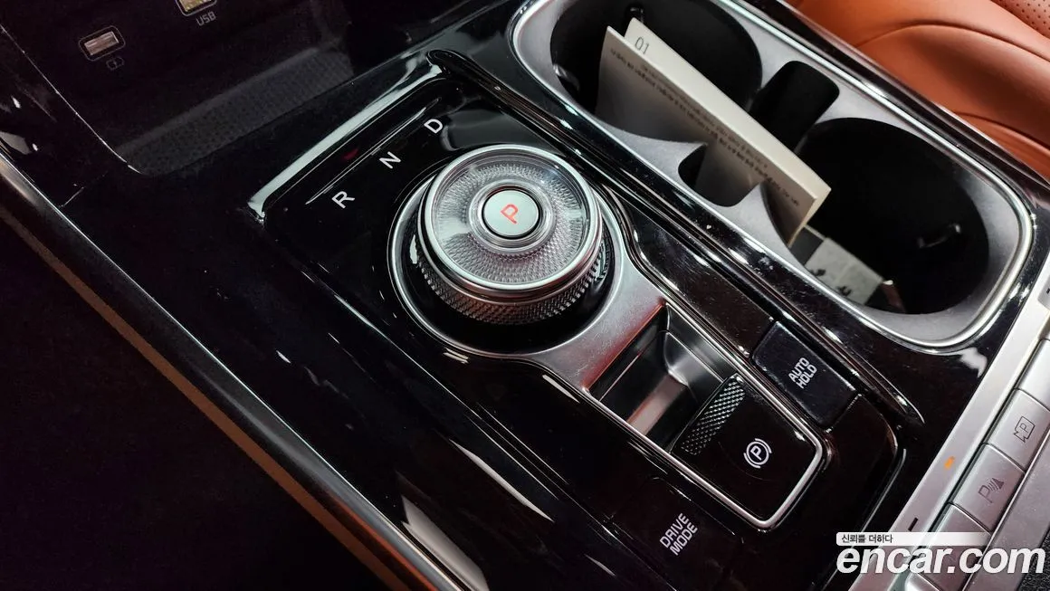 Kia Carnival — фото 10