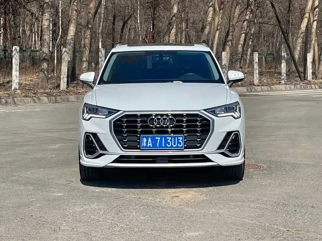 Audi Q3 — фото 10