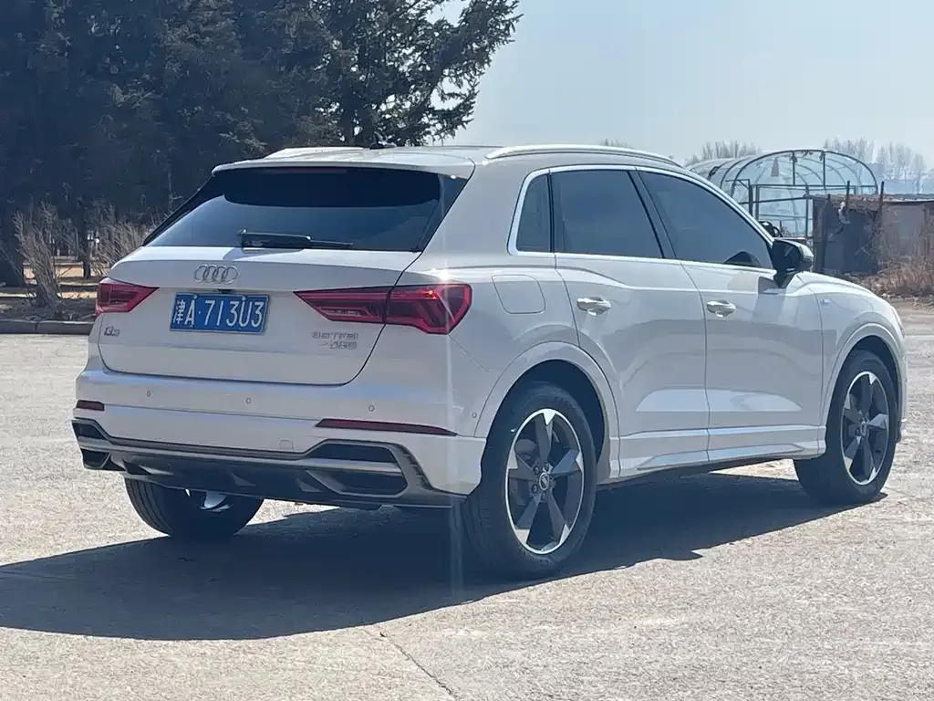 Audi Q3 — фото 7