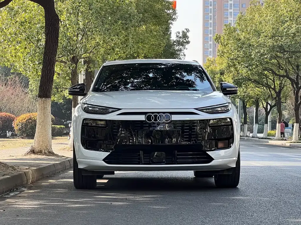 Audi Q6L e-tron — фото 8