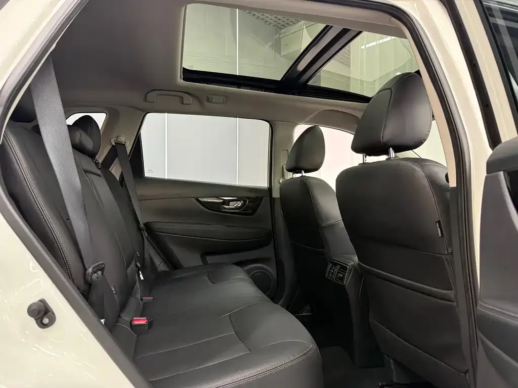 Nissan X-Trail — фото 10