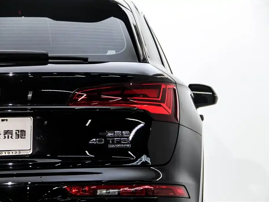 Audi Q5L — фото 3
