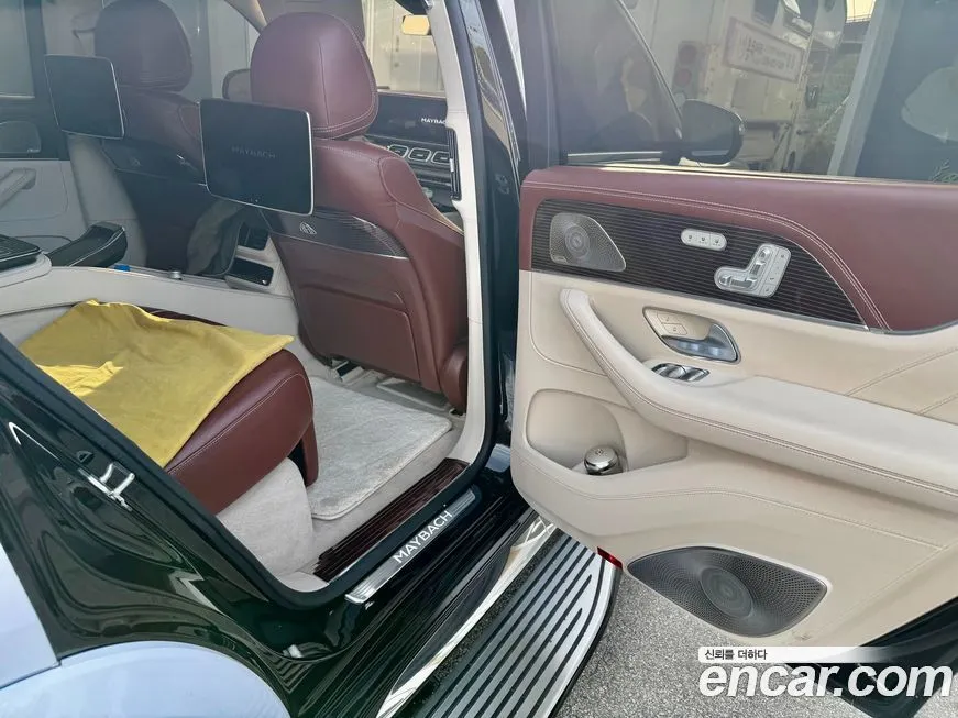 Mercedes-Benz GLS-Class — фото 10