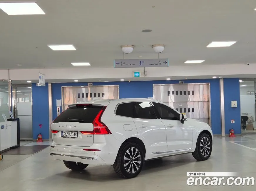 Volvo XC60 — фото 2