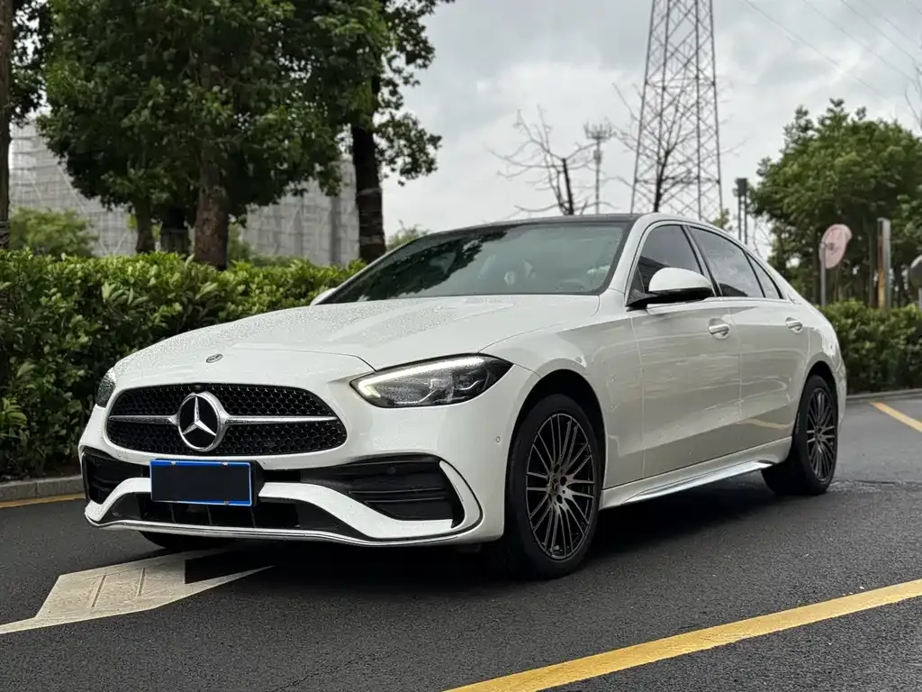 Mercedes-Benz C-Class — фото 1