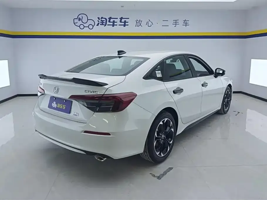 Honda Civic — фото 8