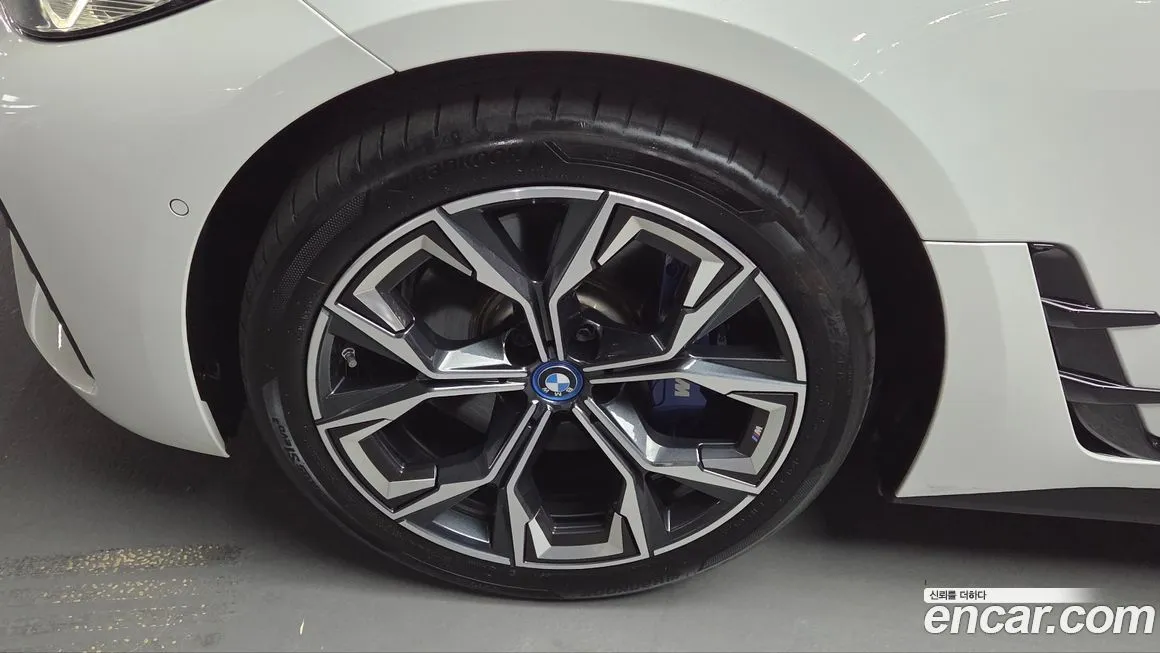 BMW i4 2024 из KR, фото 10