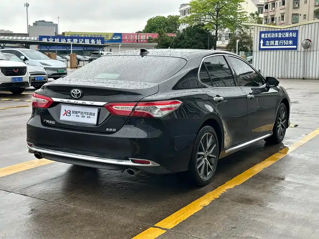 Toyota Camry 2023 из CN, фото 9