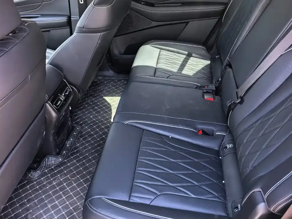 GAC Motor Trumpchi GS8 — фото 2