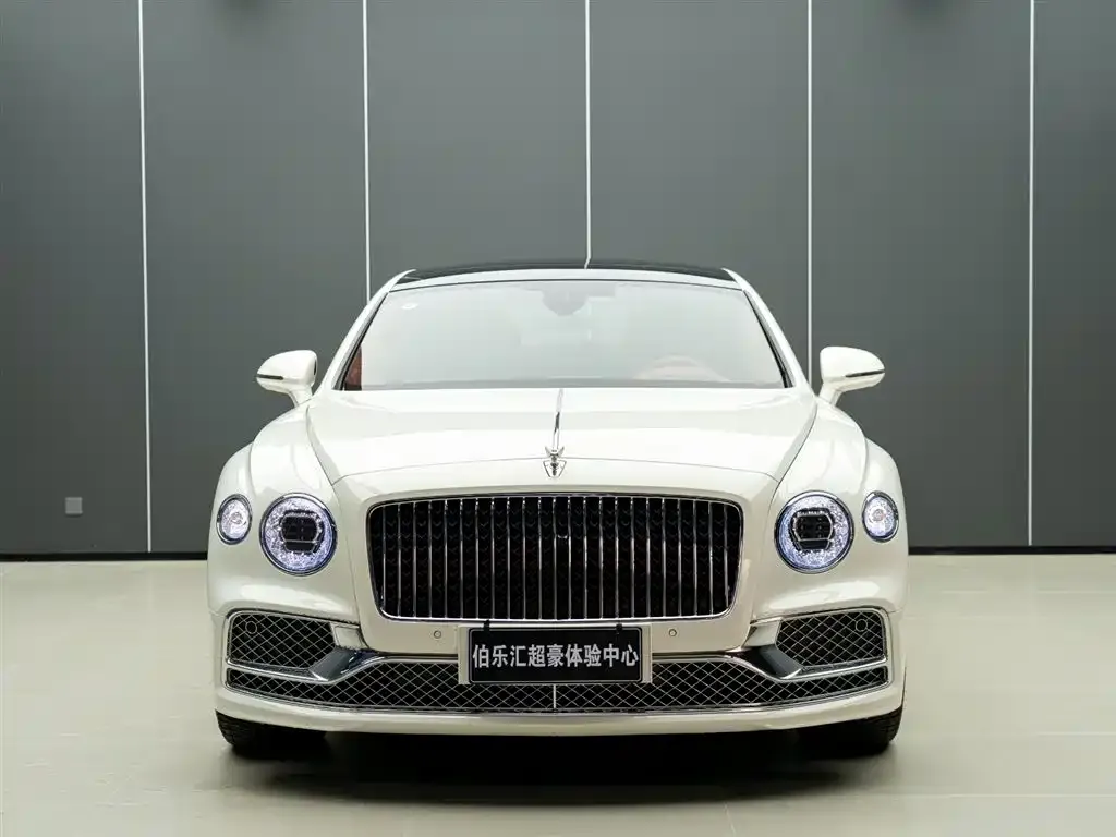 Bentley Flying Spur PHEV — фото 8
