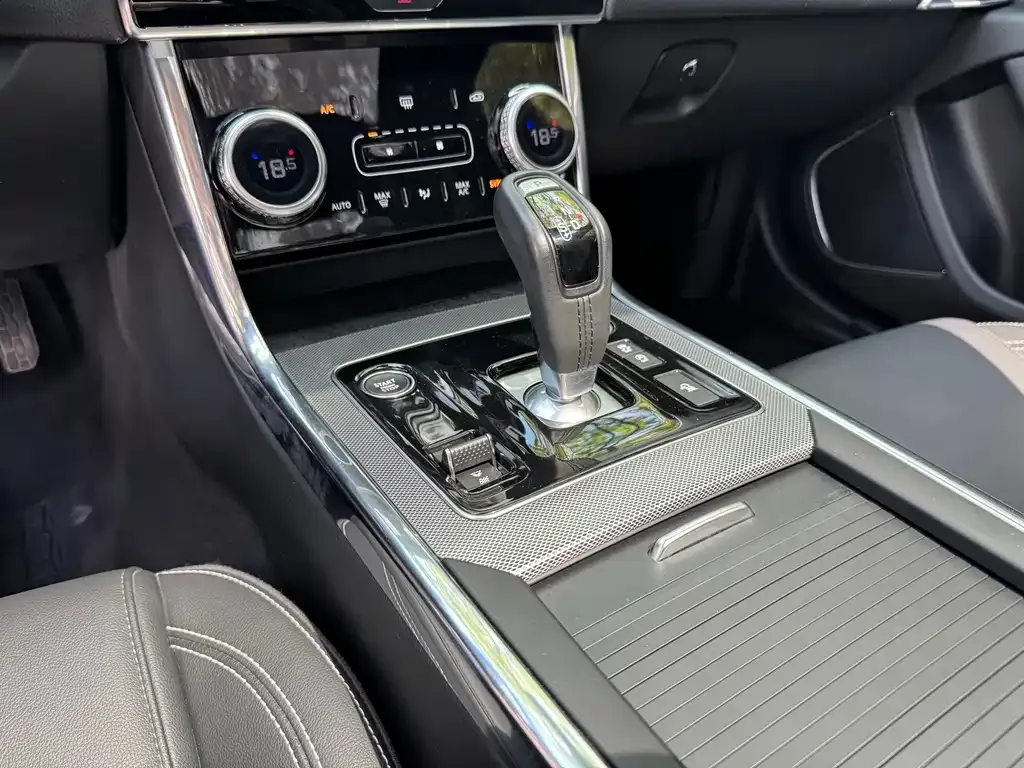 Jaguar XEL 2021 из CN, фото 4