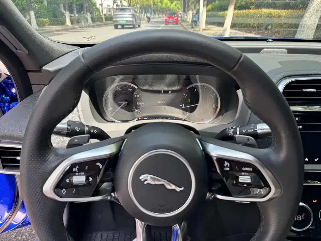 Jaguar XEL 2021 из CN, фото 2