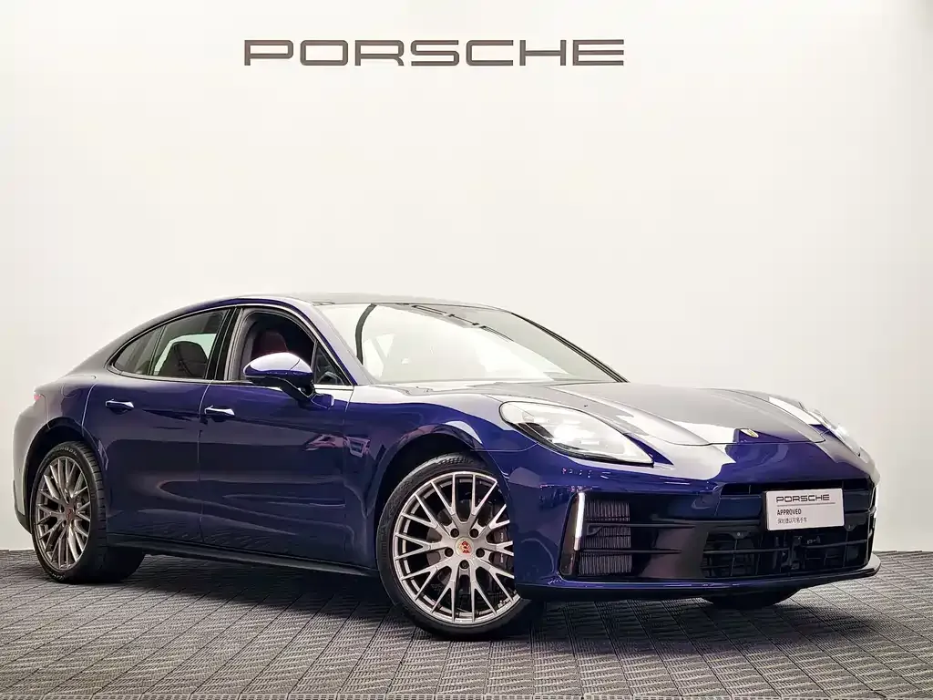 Porsche Panamera — фото 1