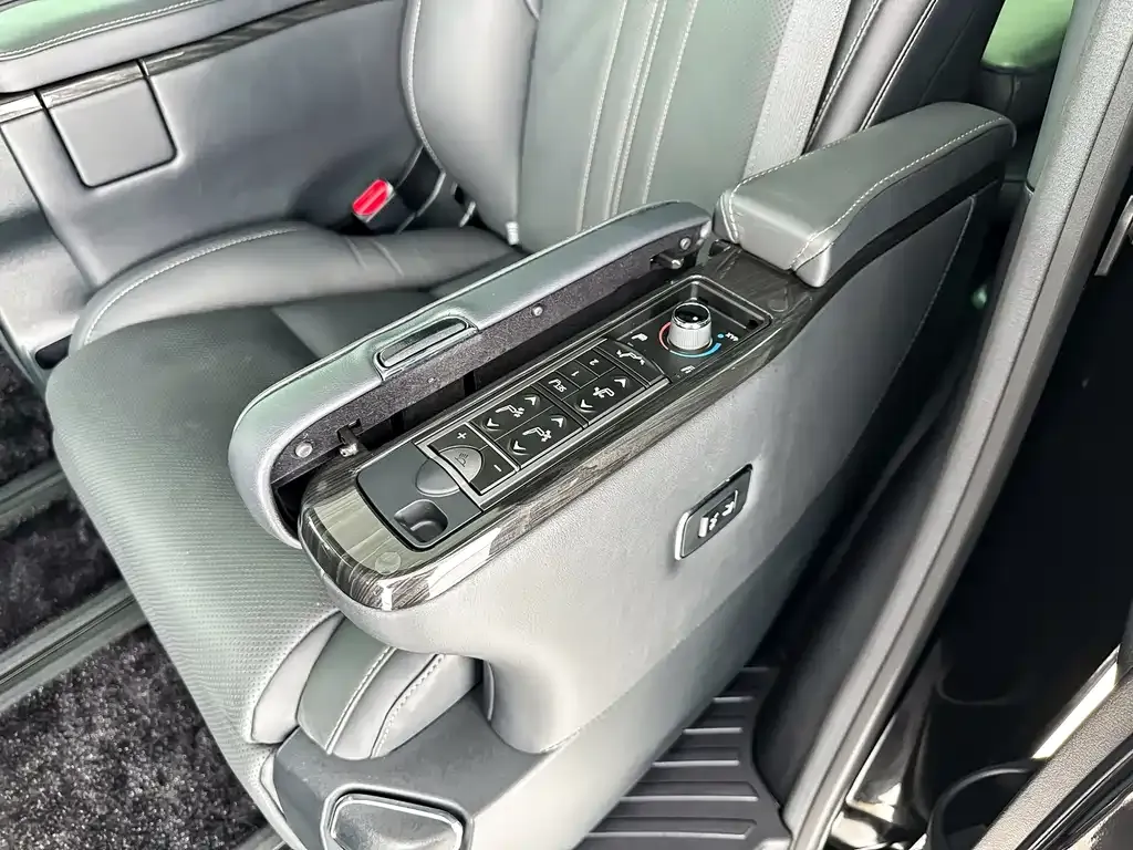 Lexus LM 2021 из CN, фото 7