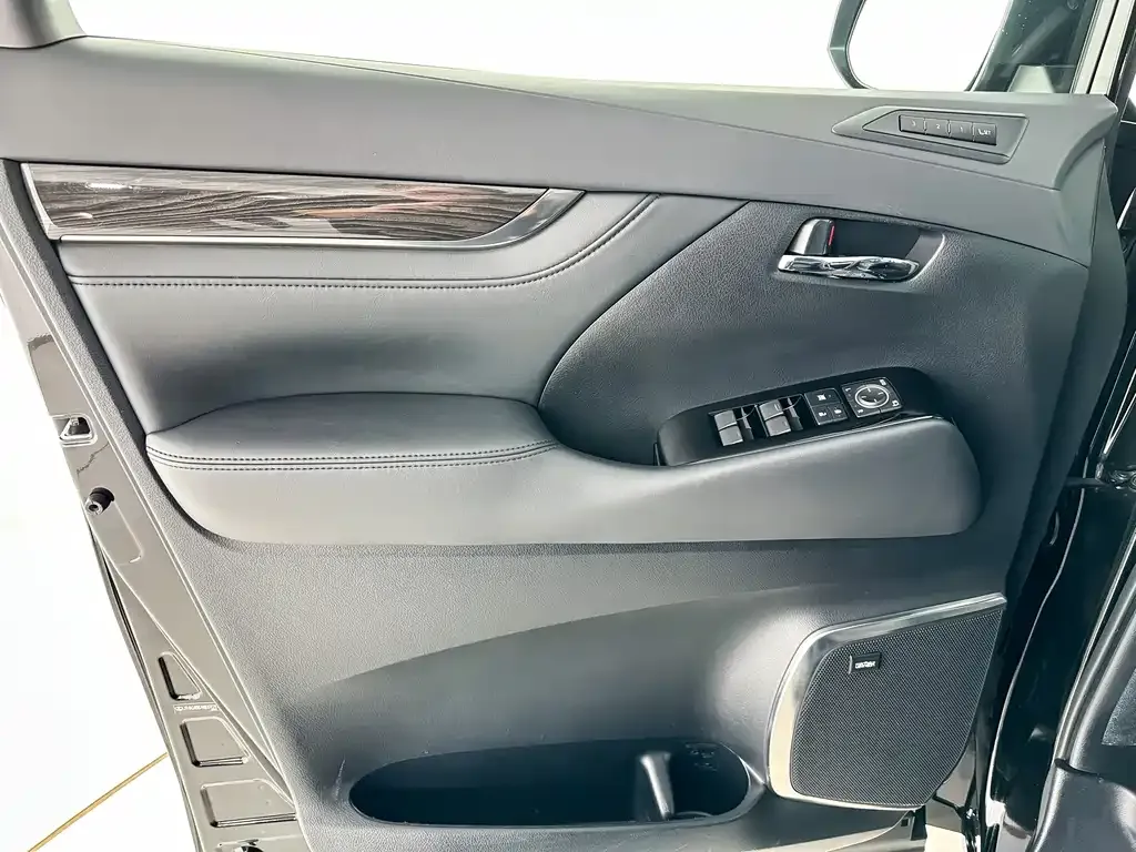 Lexus LM 2021 из CN, фото 6