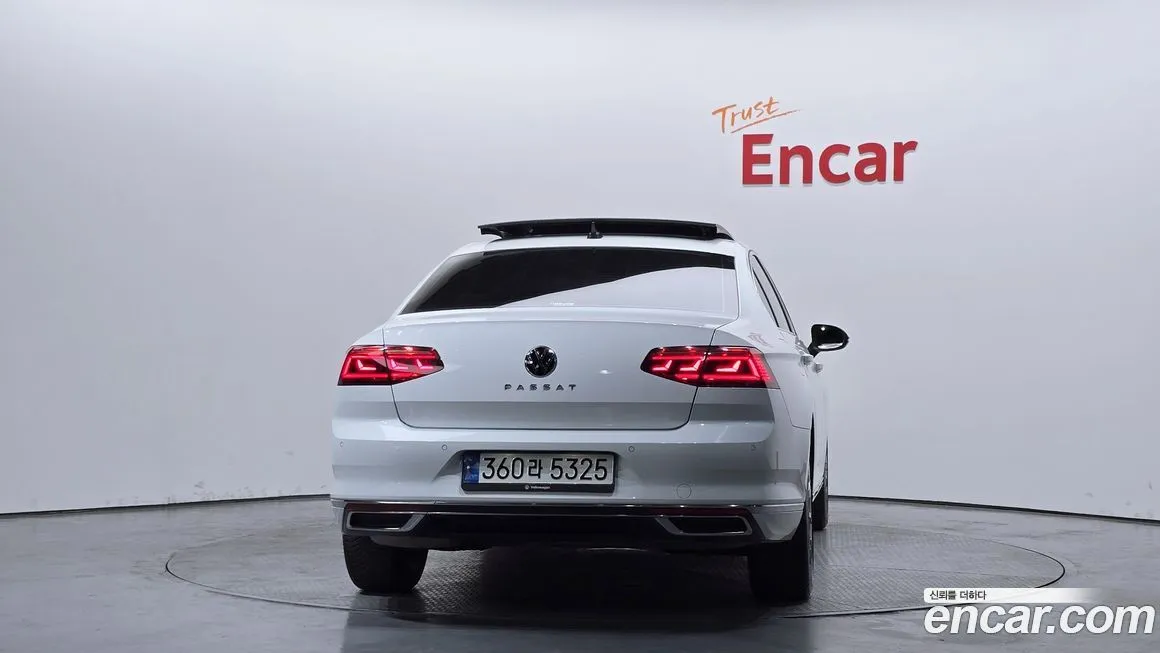 Volkswagen Passat 2022 из KR, фото 2