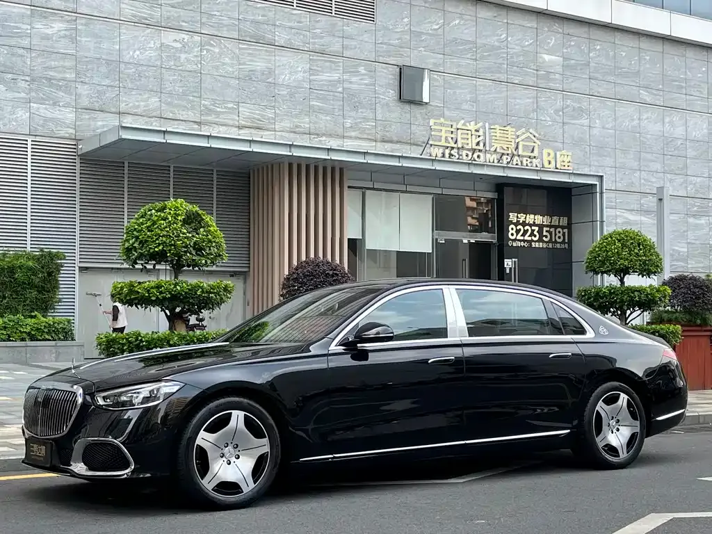 Mercedes-Benz S-Class — фото 1