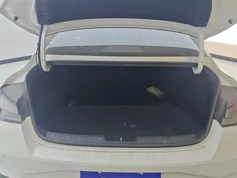 Hyundai Elantra 2021 из CN, фото 2