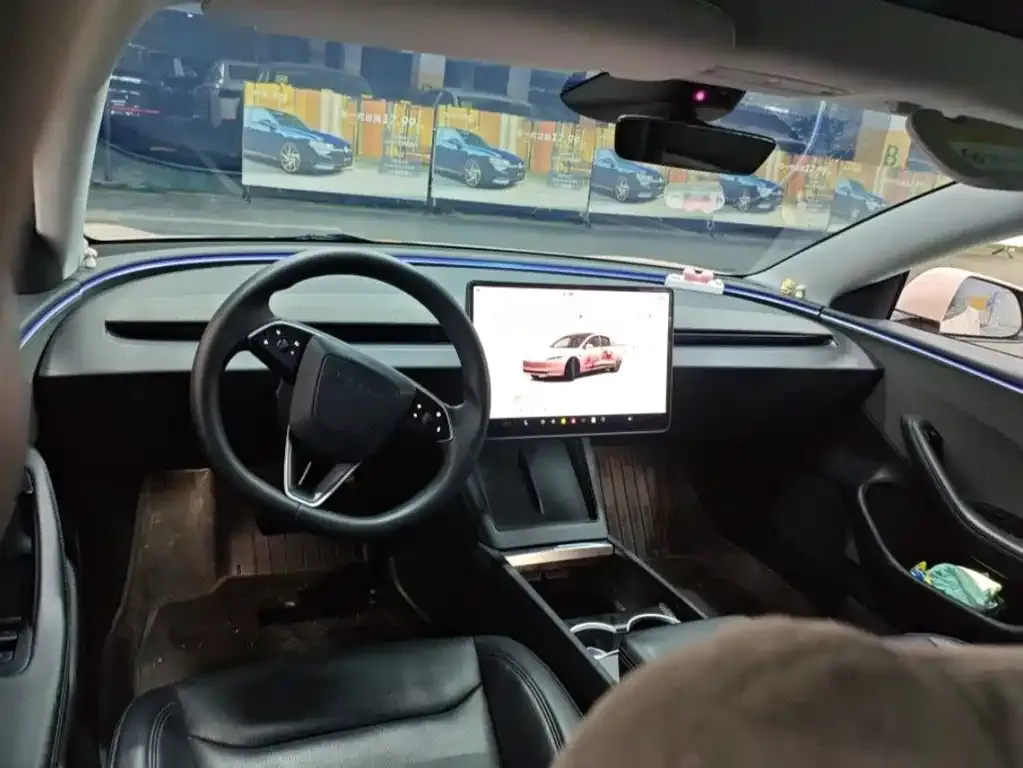 Tesla Model 3 — фото 2