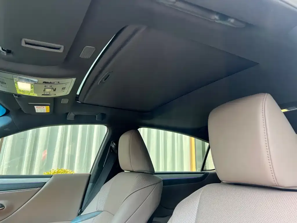 Lexus ES 2025 из CN, фото 2