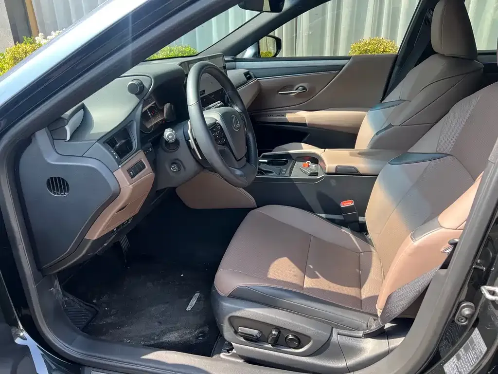 Lexus ES 2025 из CN, фото 3