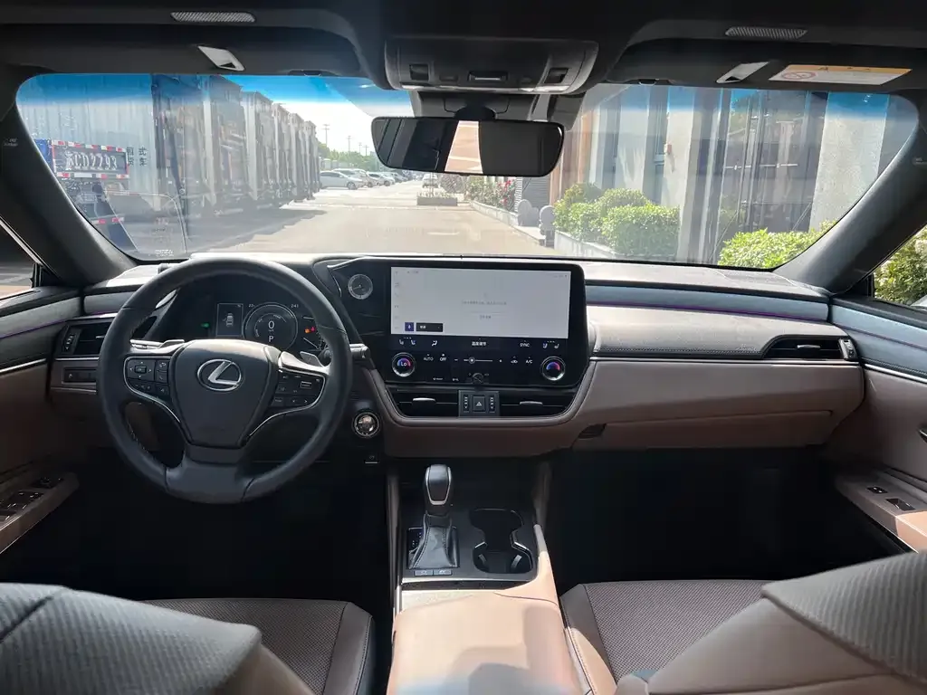 Lexus ES 2025 из CN, фото 9