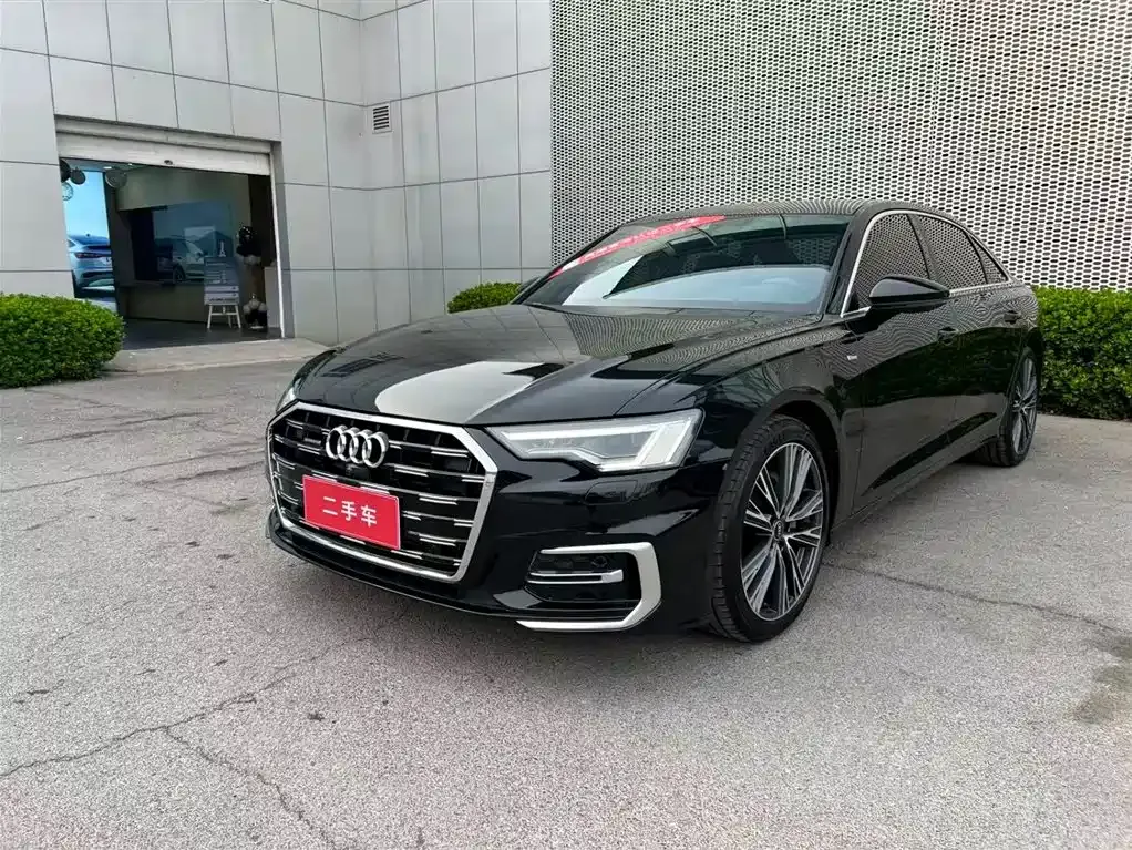 Audi A6L — фото 1