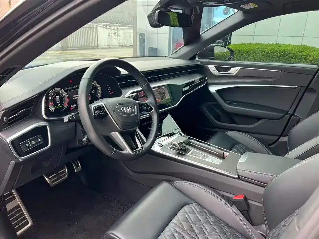 Audi A6L — фото 7