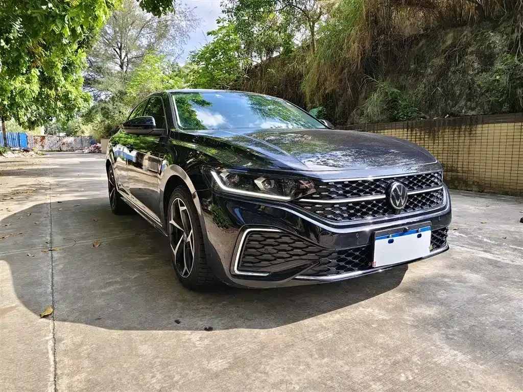 Volkswagen Passat — фото 10
