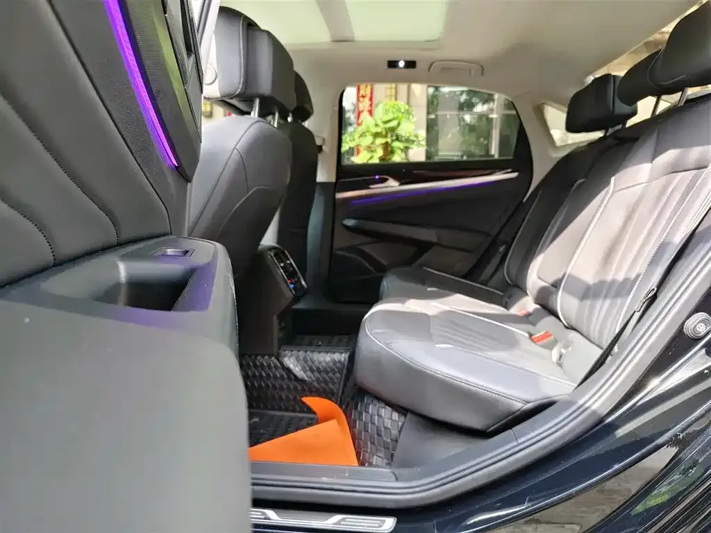 Volkswagen Passat — фото 2