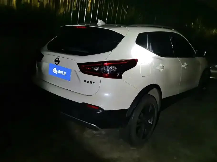 Nissan Qashqai — фото 10