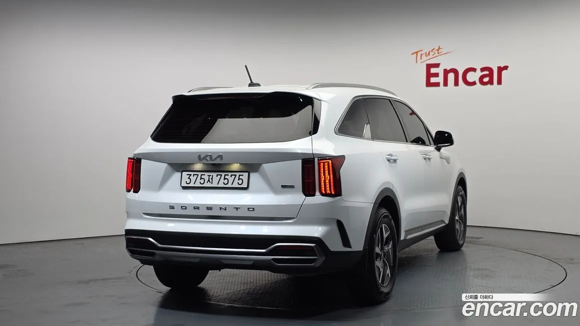 Kia Sorento — фото 3