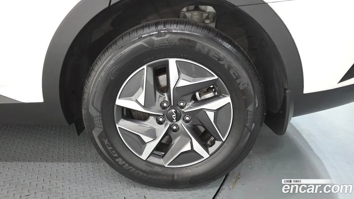 Kia Sorento — фото 5