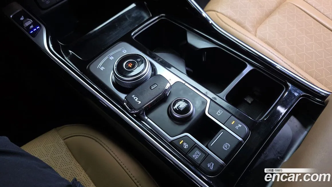 Kia Sorento — фото 6